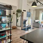 فيلة Maison Conviviale A Avec Piscine A Debordement Fréjus