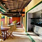 Maison Conviviale A Avec Piscine A Debordement فيلة Fréjus