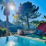 Maison Conviviale A Avec Piscine A Debordement * Fréjus