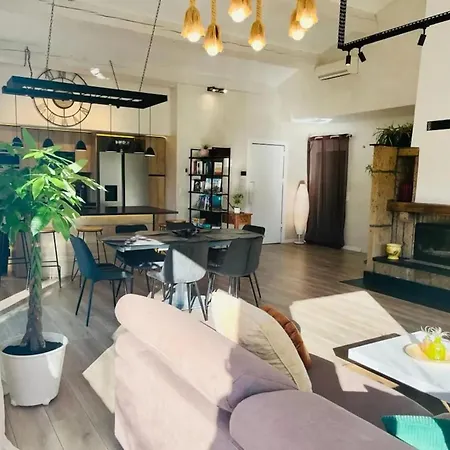 펜션 Maison Conviviale A Avec Piscine A Debordement