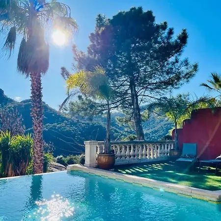 Maison Conviviale A Avec Piscine A Debordement * Frejus