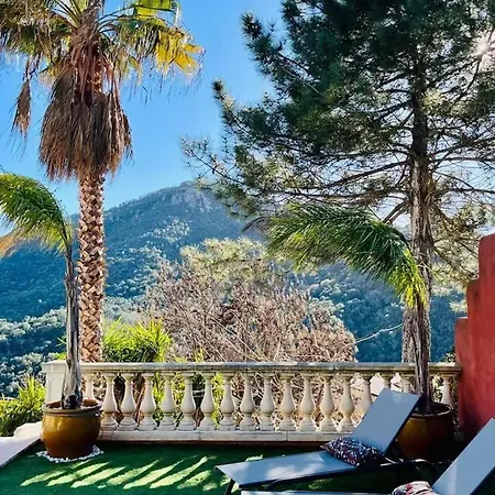 Maison Conviviale A Avec Piscine A Debordement