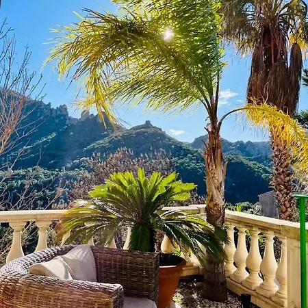 Maison Conviviale A Avec Piscine A Debordement 度假居 Fréjus