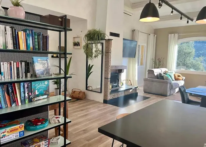 بيت للعطل Maison Conviviale A Avec Piscine A Debordement Fréjus